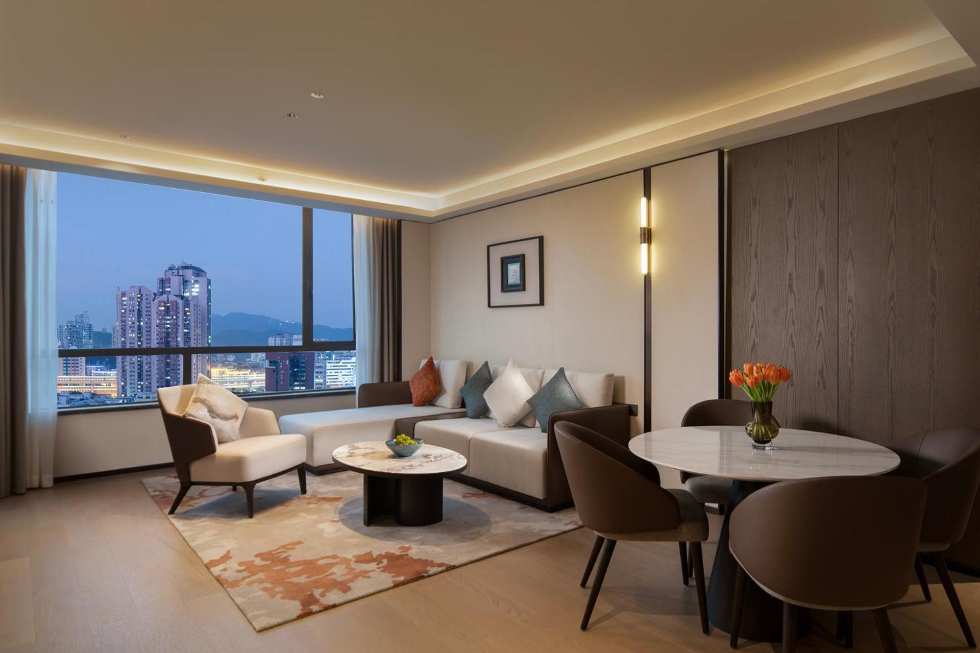 Yuexiu Hotel Guangzhou, Curio Collection By Hilton Exterior foto