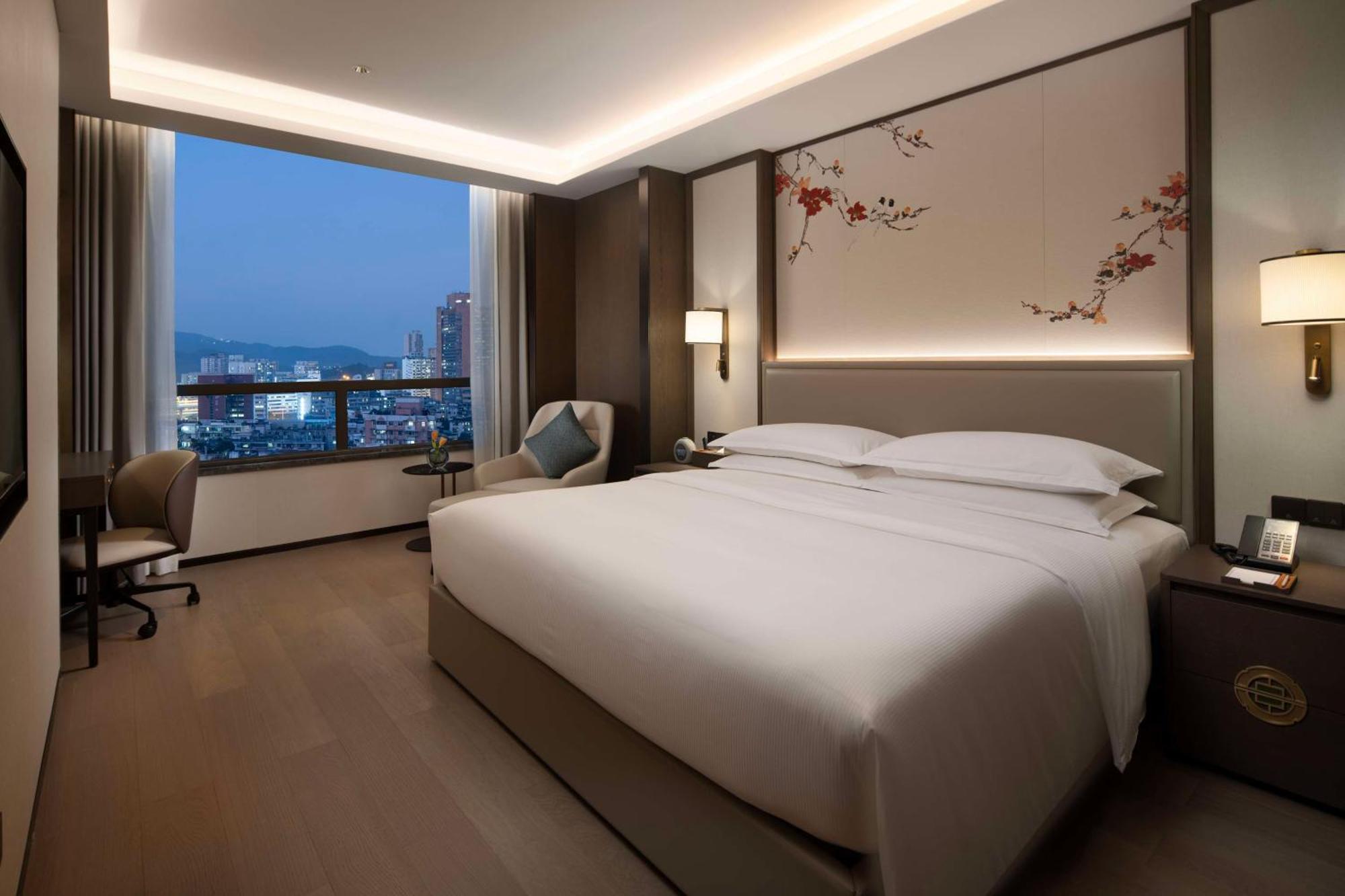 Yuexiu Hotel Guangzhou, Curio Collection By Hilton Exterior foto