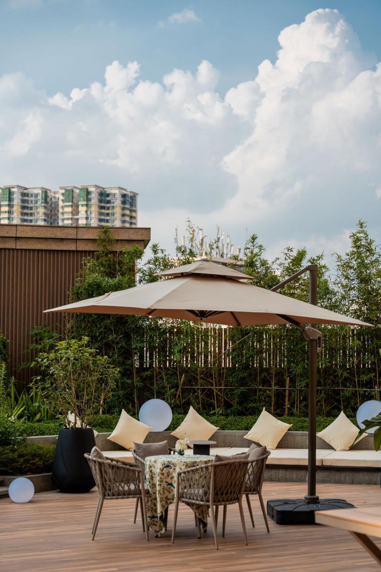 Yuexiu Hotel Guangzhou, Curio Collection By Hilton Exterior foto