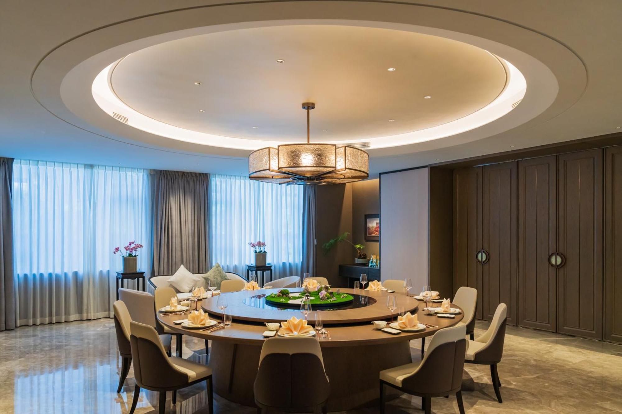 Yuexiu Hotel Guangzhou, Curio Collection By Hilton Exterior foto