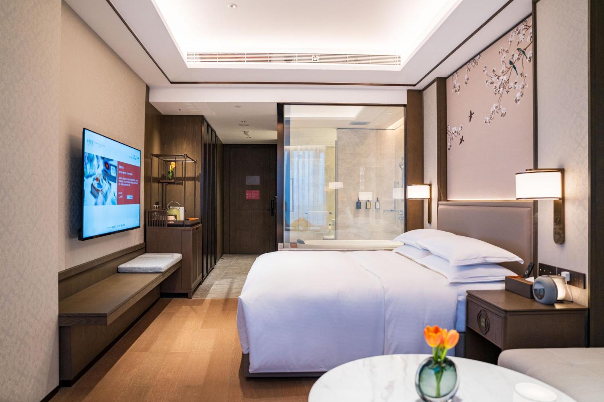 Yuexiu Hotel Guangzhou, Curio Collection By Hilton Exterior foto
